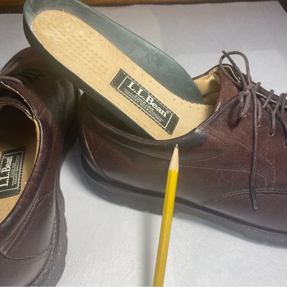L.L. Bean Men\'s Size 12 Brown Leather Lace Up Low Top Vibram Soles